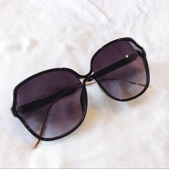 Charlotte Black Oversized Metal Round Sunglasses - Picture 3 of 9
